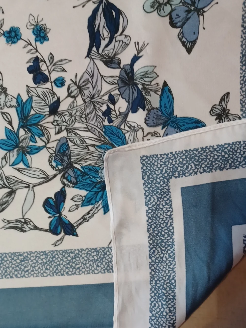 Floral and Butterfly Print Satin Square Scarf Blue White Cottagecore Boho 27×27